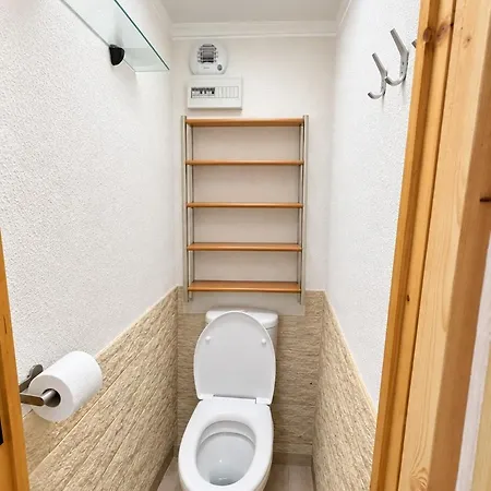 - Inout - 5 Beds Flat Lez-003